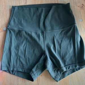 Lululemon shorts green